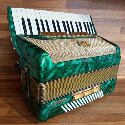 Akordeon (harmonika, heligonka) Delicia Melodia 80