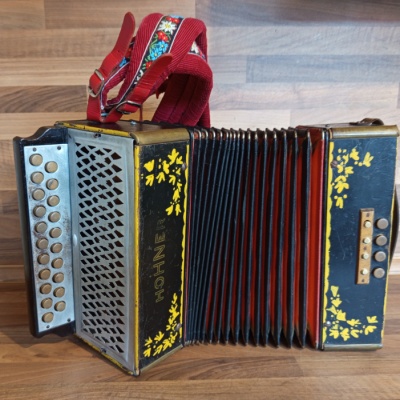 Heligonka (harmonika,akordeon) Hohner, celodřevěná