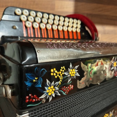 Heligonka (harmonika,akordeon) Novak G-C-F