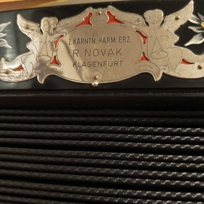 Heligonka (harmonika,akordeon) Novak G-C-F