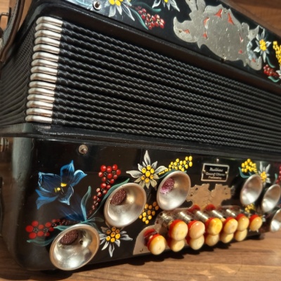 Heligonka (harmonika,akordeon) Novak G-C-F