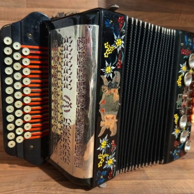 Heligonka (harmonika,akordeon) Novak G-C-F