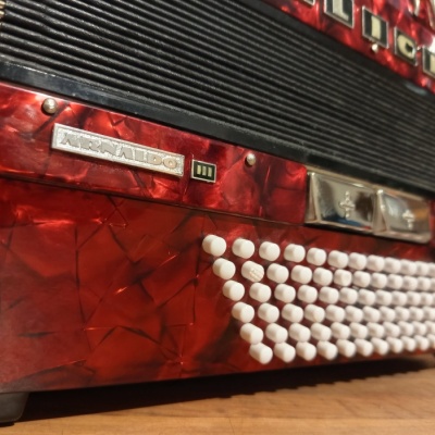 Akordeon (harmonika, heligonka) Delicia Arnaldo