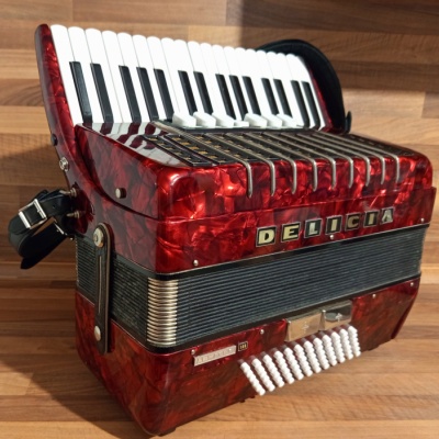 Akordeon (harmonika, heligonka) Delicia Arnaldo