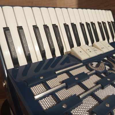 Akordeon (harmonika, heligonka) Weltmeister Cordal 80