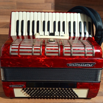 Akordeon (harmonika, heligonka) Weltmeister 96