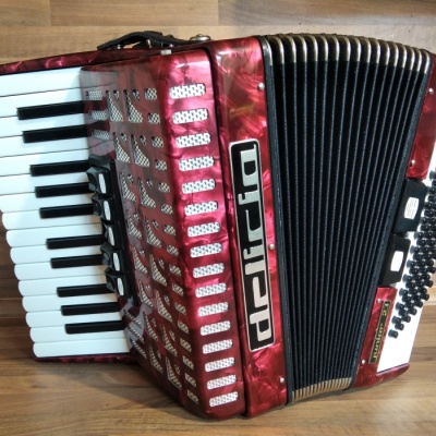 Akordeon (harmonika, heligonka) Delicia Junior,super stav