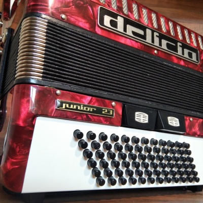 Akordeon (harmonika, heligonka) Delicia Junior,super stav
