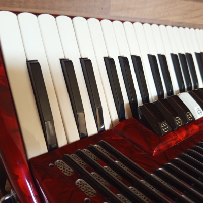Akordeon (harmonika,heligonka) Scandalli 96 basů 