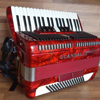 Akordeon (harmonika,heligonka) Scandalli 96 basů 