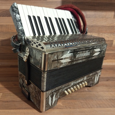 Akordeon (harmonika, heligonka) Hohner 