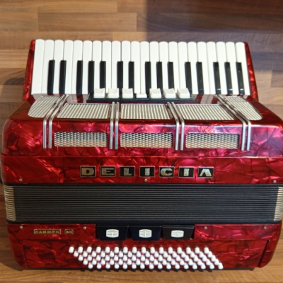 Akordeon (harmonika,heligonka) Delicia Carmen 80, TOP